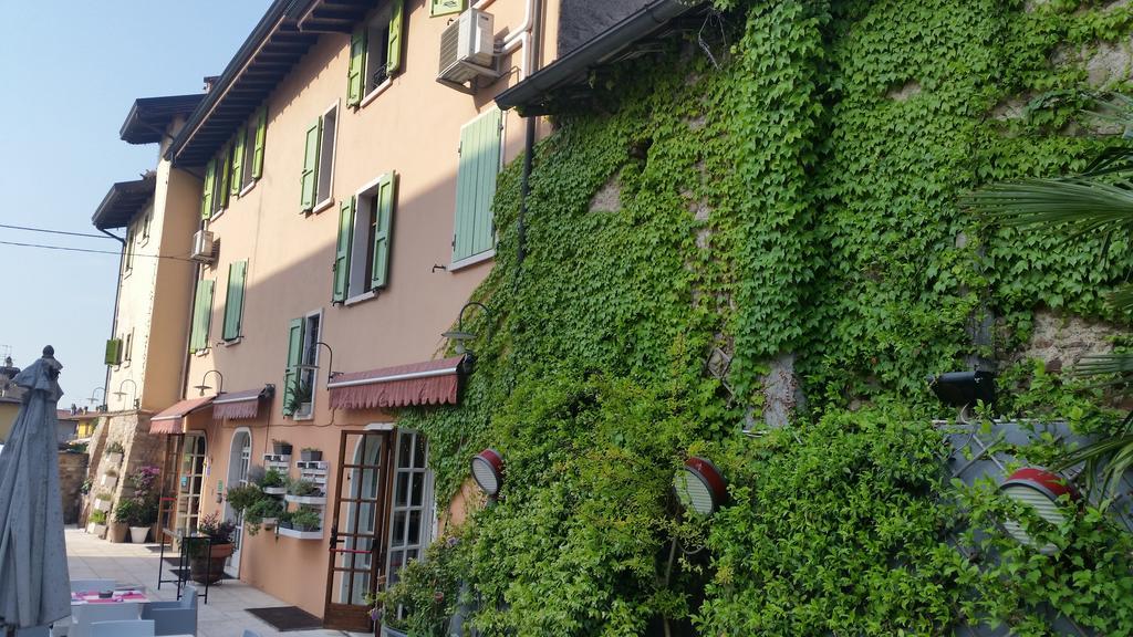 Albergo Al Cacciatore Tortellinando Valeggio sul Mincio Luaran gambar