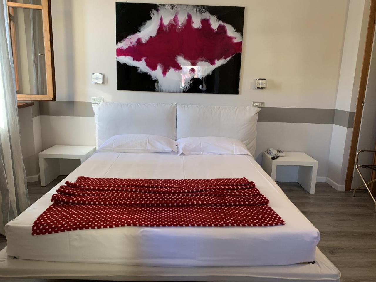 Albergo Al Cacciatore Tortellinando Valeggio sul Mincio Luaran gambar